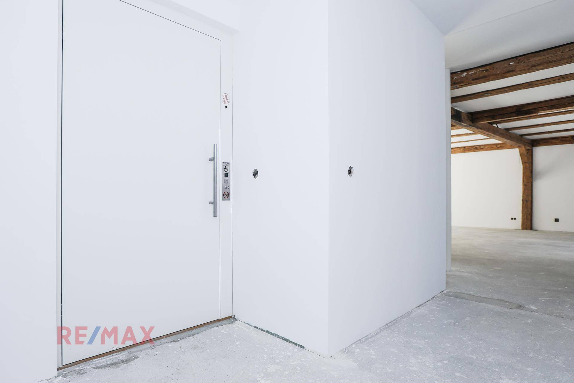 privater Liftzugang UG