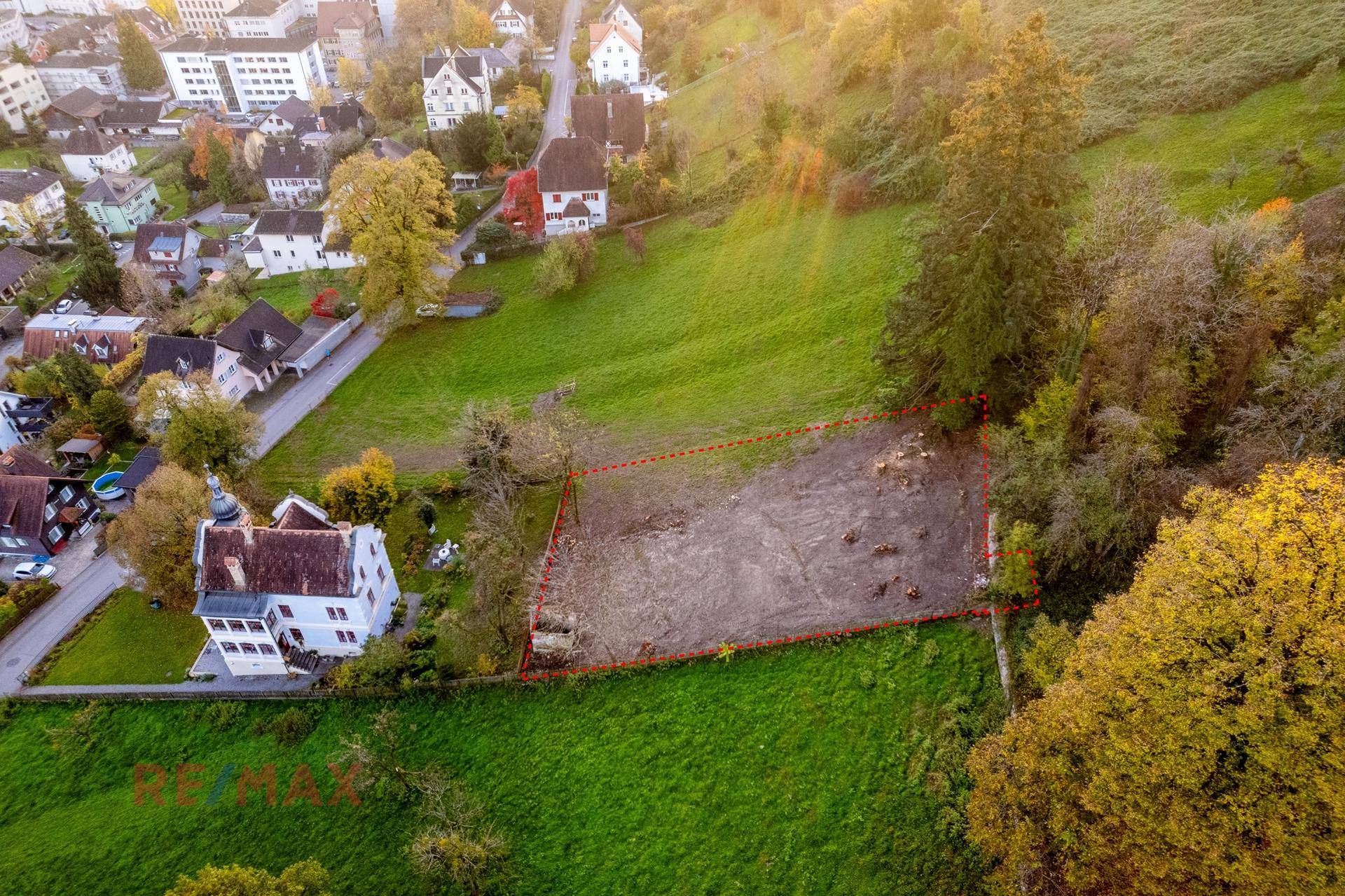 Drohnenaufnahme seitlich