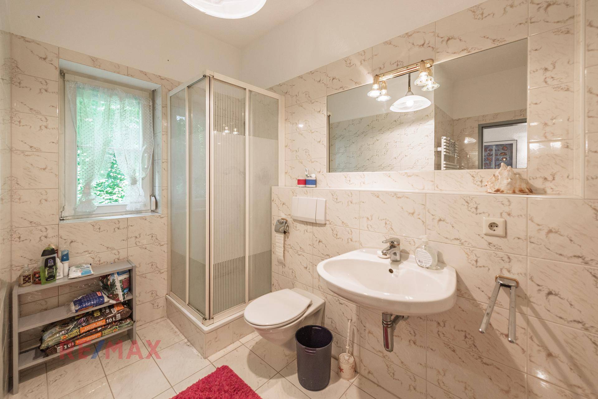 Badezimmer EG
