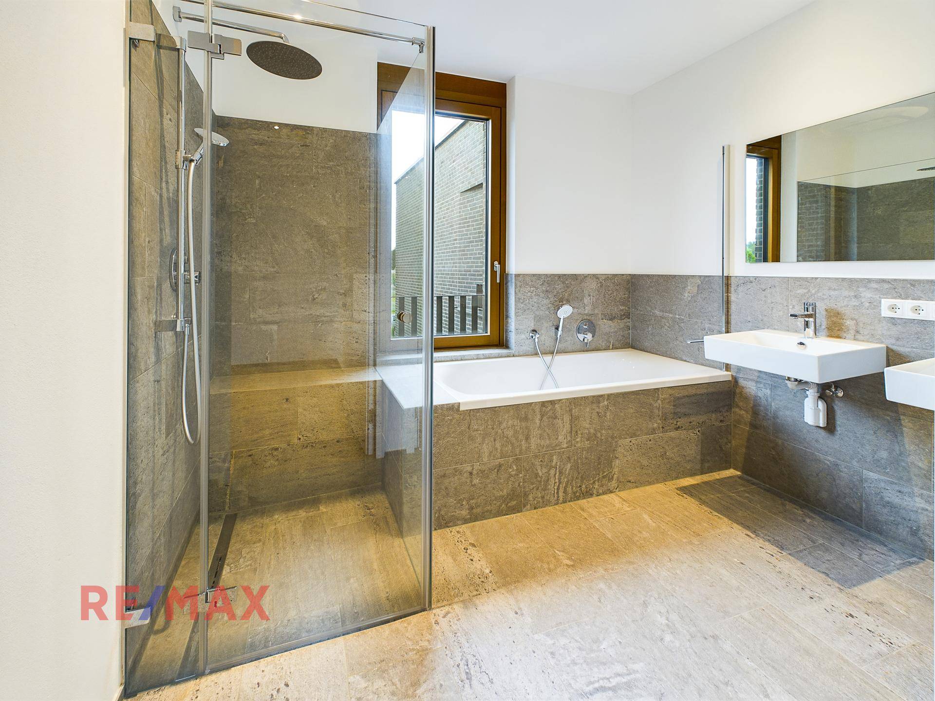 Badezimmer 2