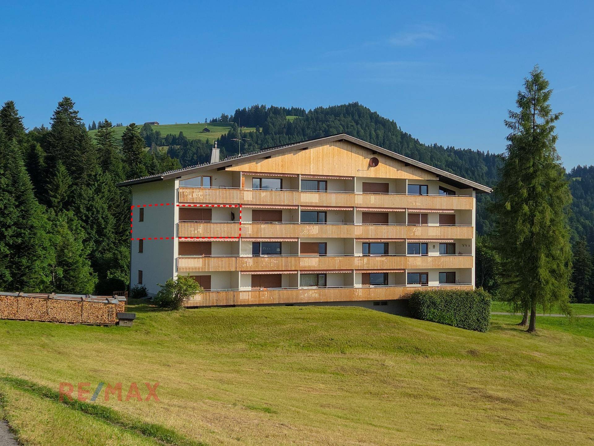 Aussenansicht / Sommeraufnahme