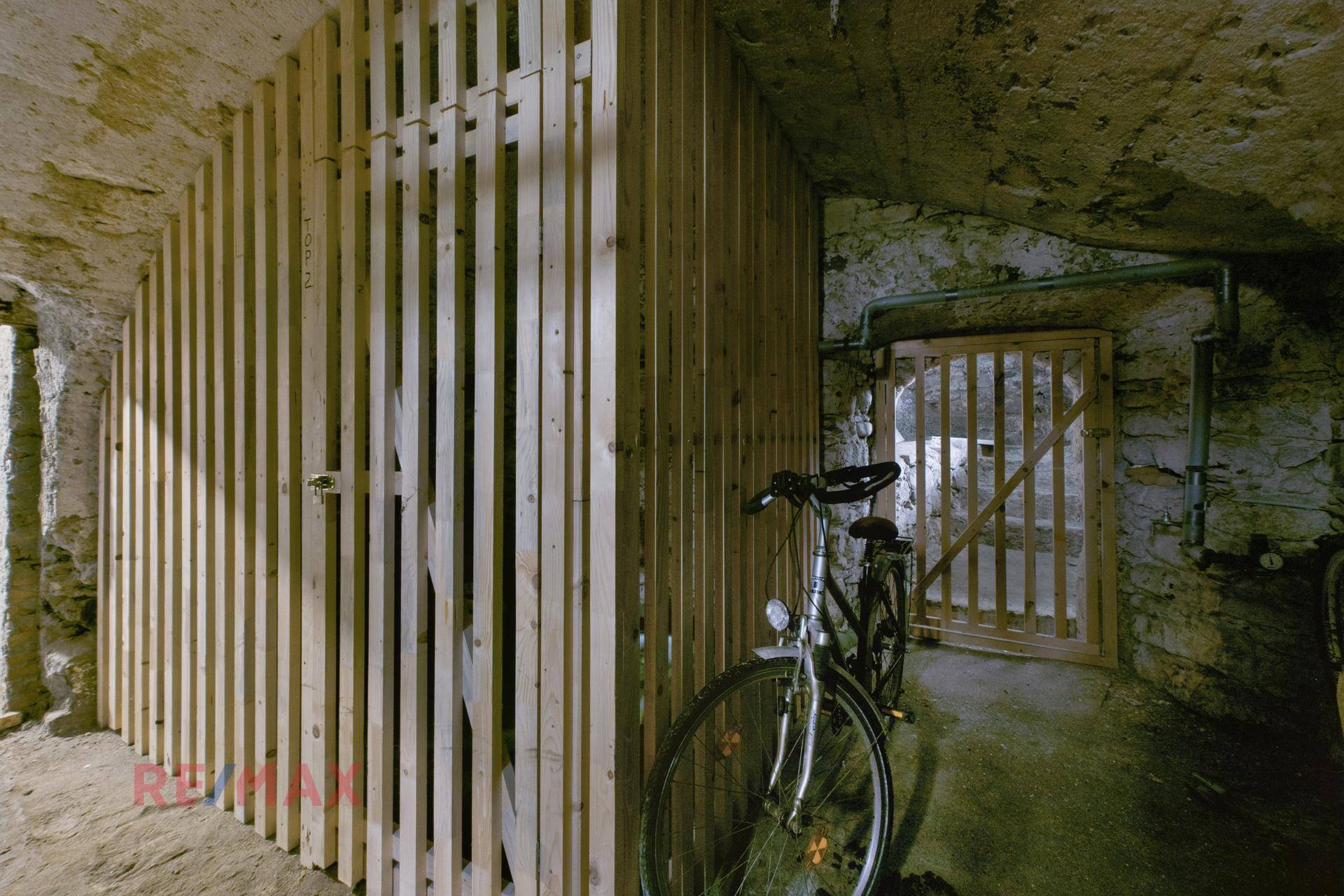 Keller
