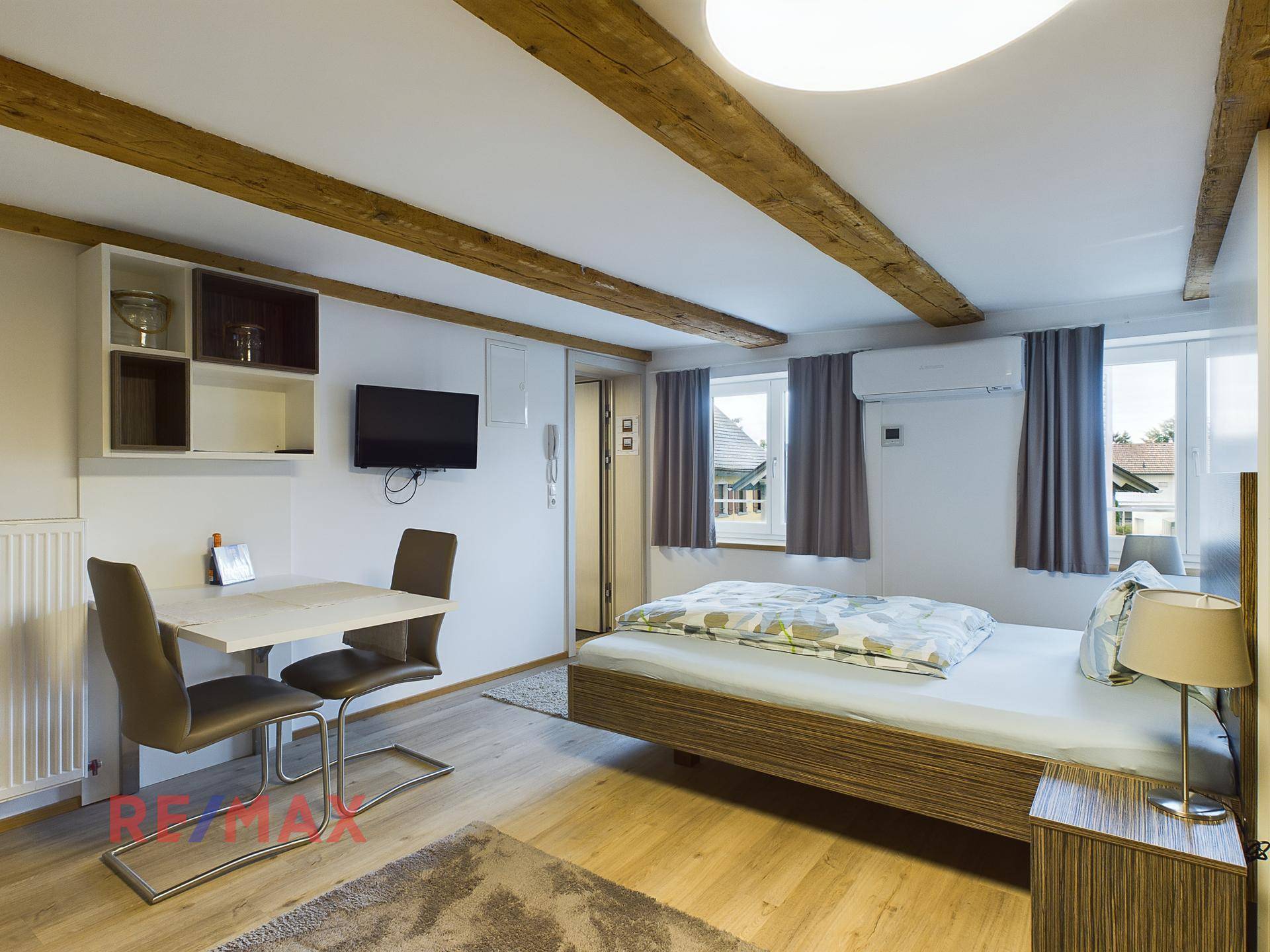 Ansicht Bett.- Essbereich
