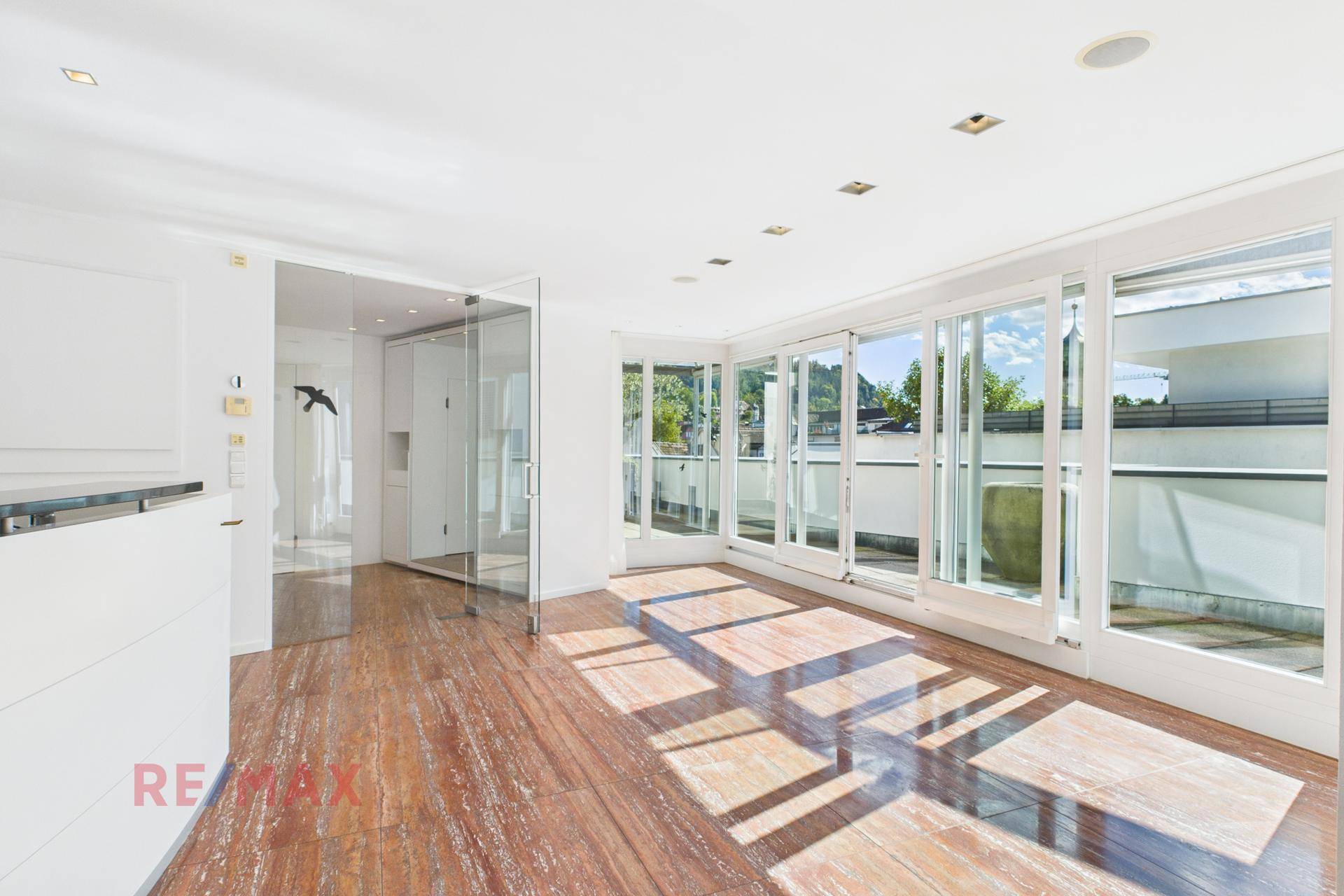 Innenstadt-Luxus: 247 m² pure Eleganz auf zwei Wohnebenen - Ansicht 4