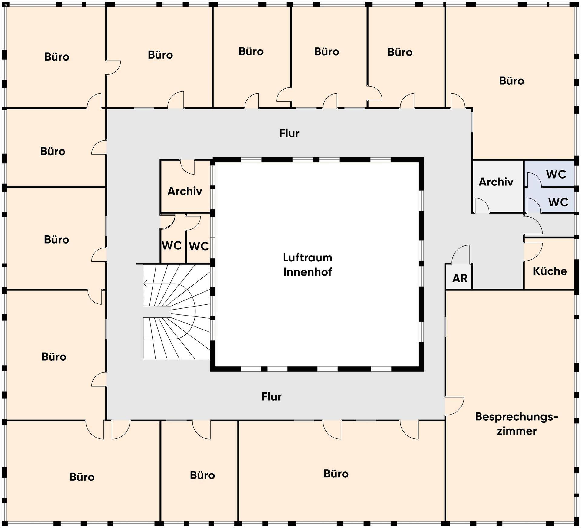 Grundriss des Bürogebäudes mit zentralem Innenhof, Büros, Fluren, Archiven und Toiletten.