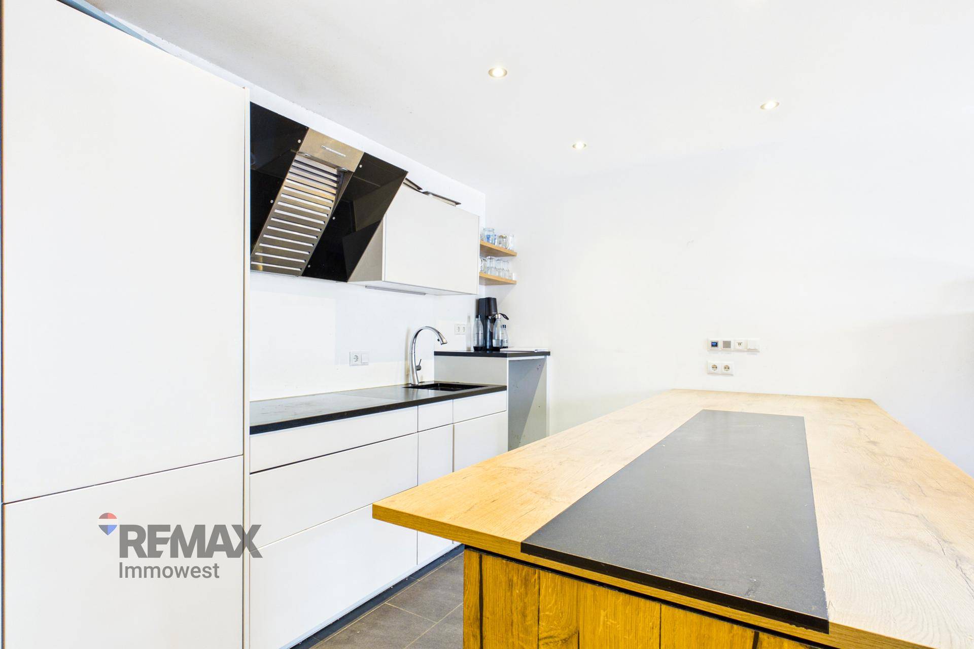 Grenznah wohnen: Moderne Terrassenwohnung für Pendler und Genießer – pohled 2
