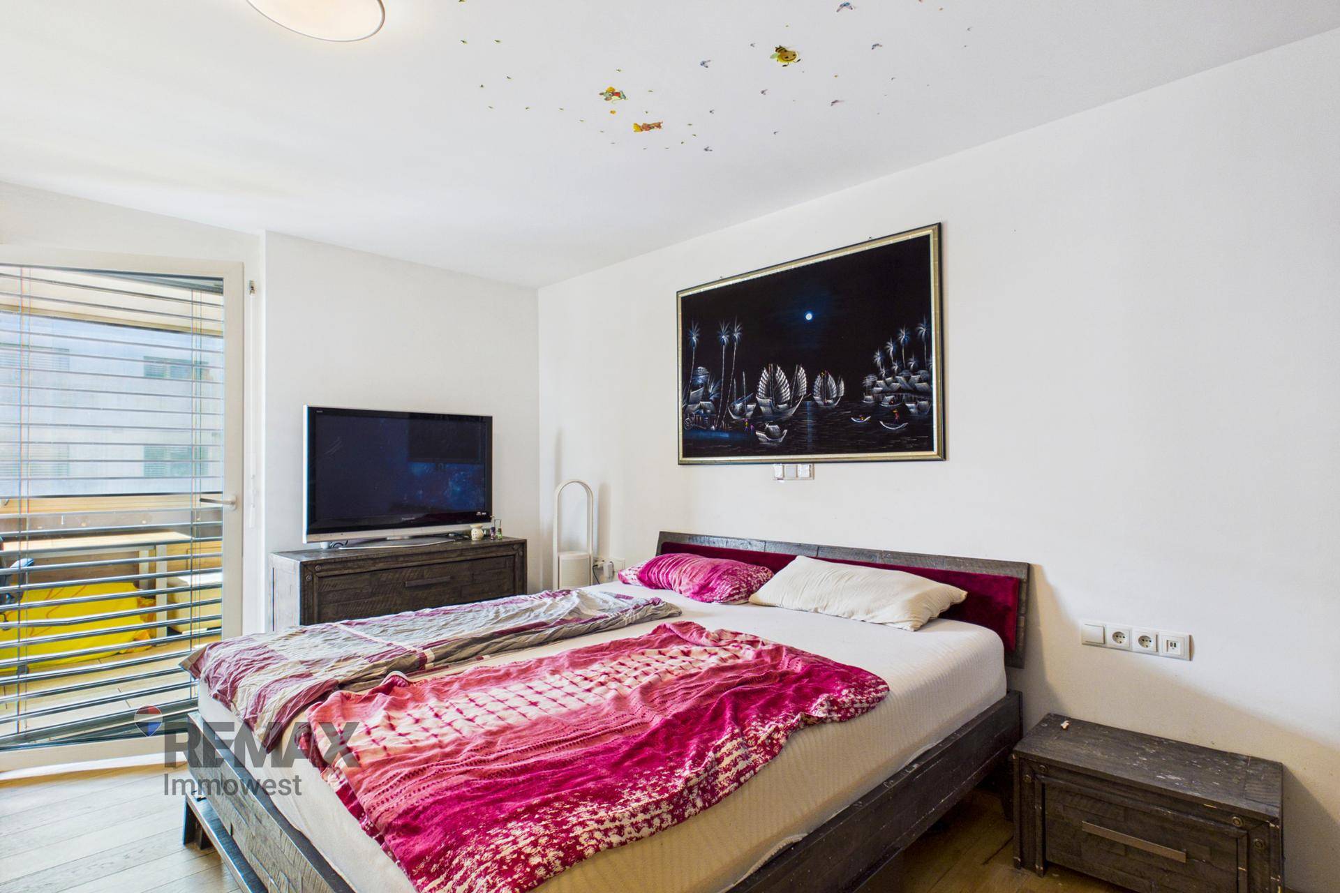 Grenznah wohnen: Moderne Terrassenwohnung für Pendler und Genießer – další