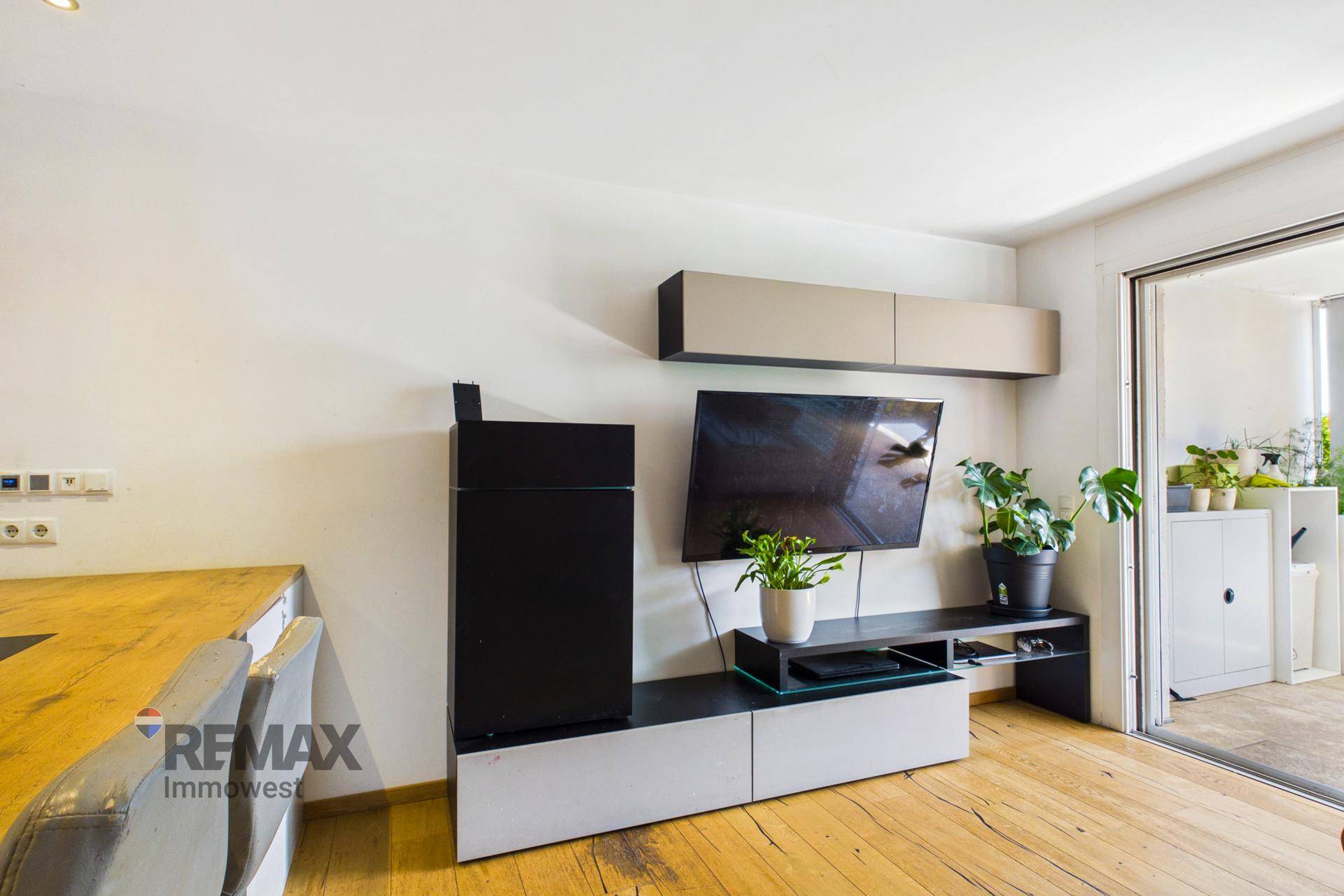 Grenznah wohnen: Moderne Terrassenwohnung für Pendler und Genießer – pohled 6