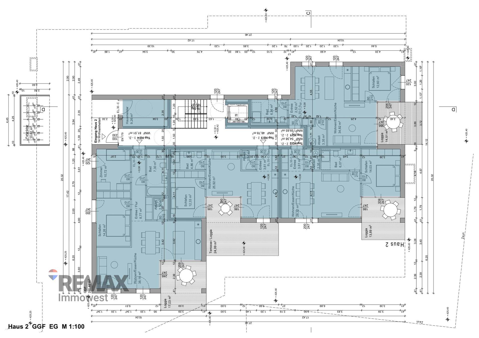 Detaillierter Grundriss des Erdgeschosses von Haus 2 mit offener Gestaltung und Außenbereichen.
