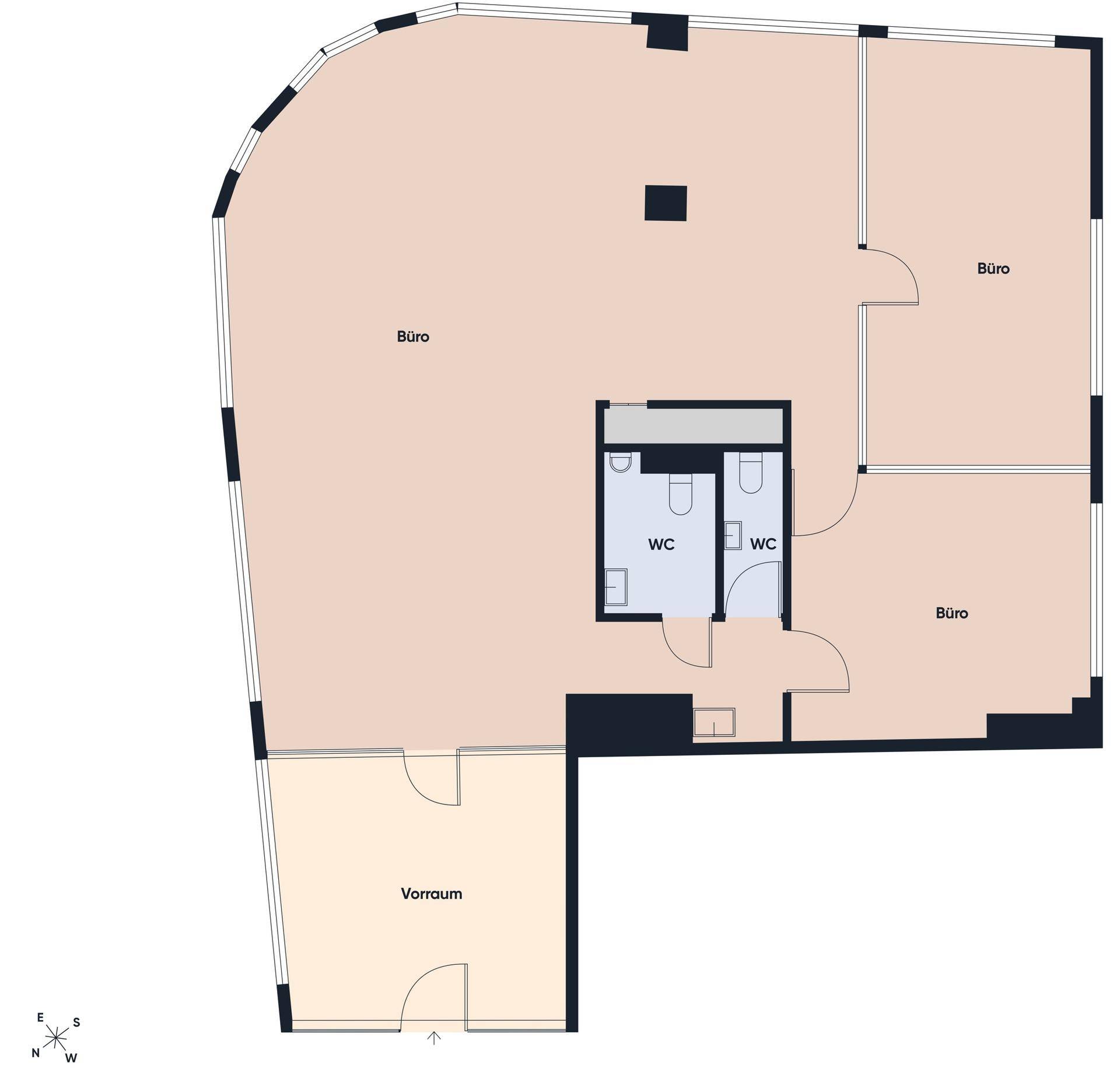 Grundriss des Erdgeschosses mit mehreren Büroräumen, einem Vorraum und zwei Toiletten.