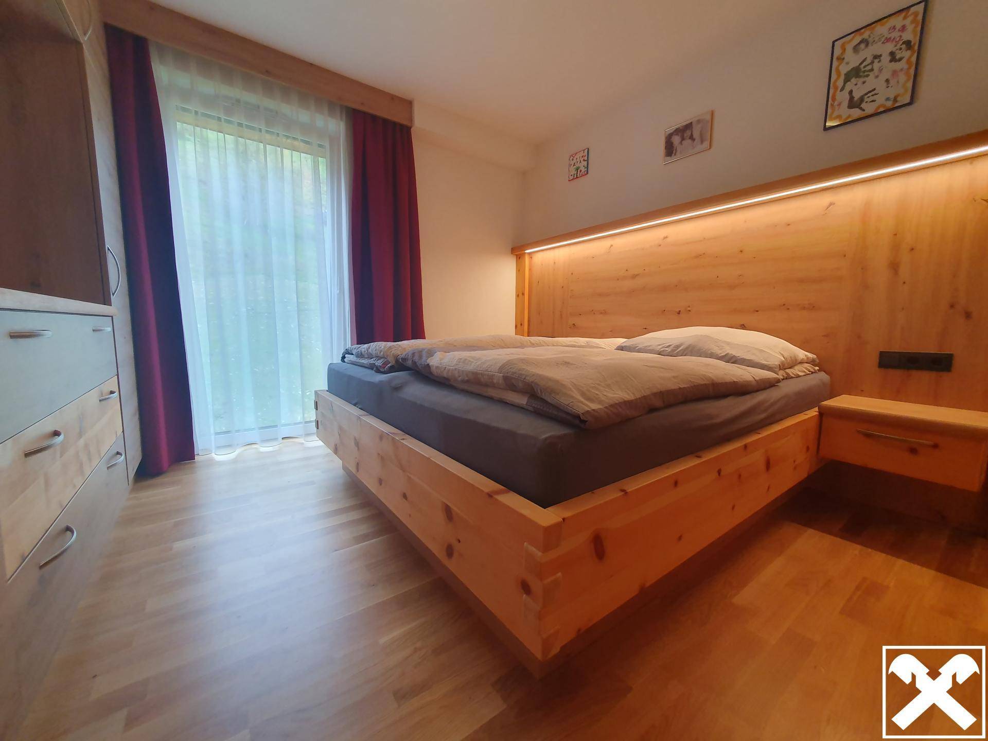 Schlafzimmer 2