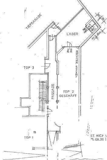 Grundrissplan eines Gewerbeobjekts mit Lager, WC und Zugang zur Tiefgarage.