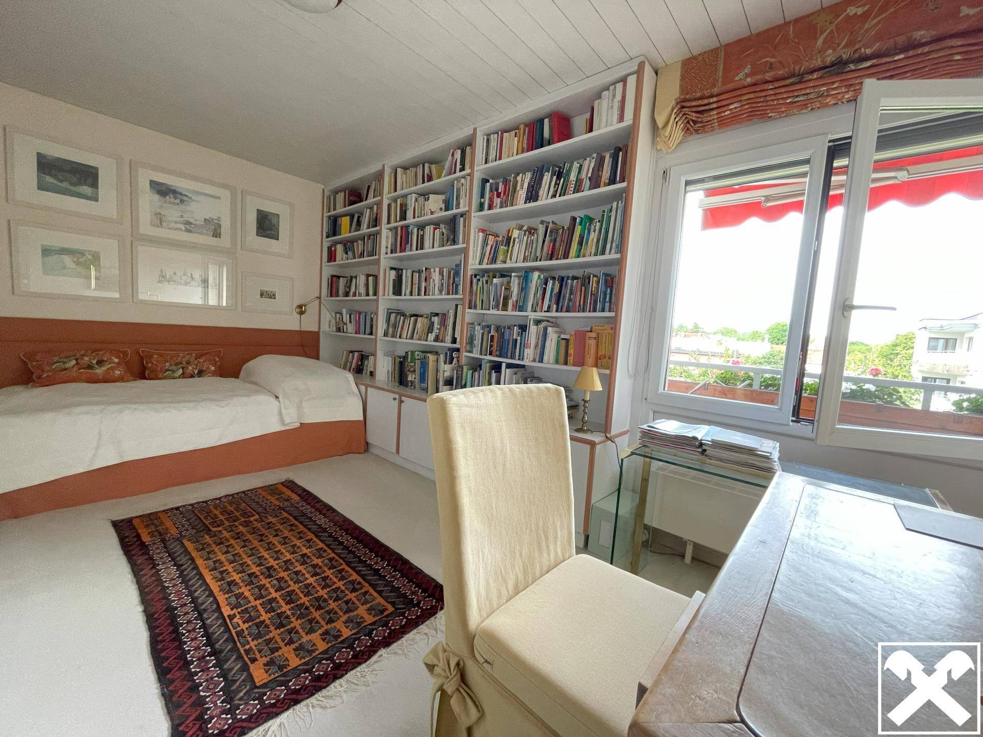 Schlafzimmer 1