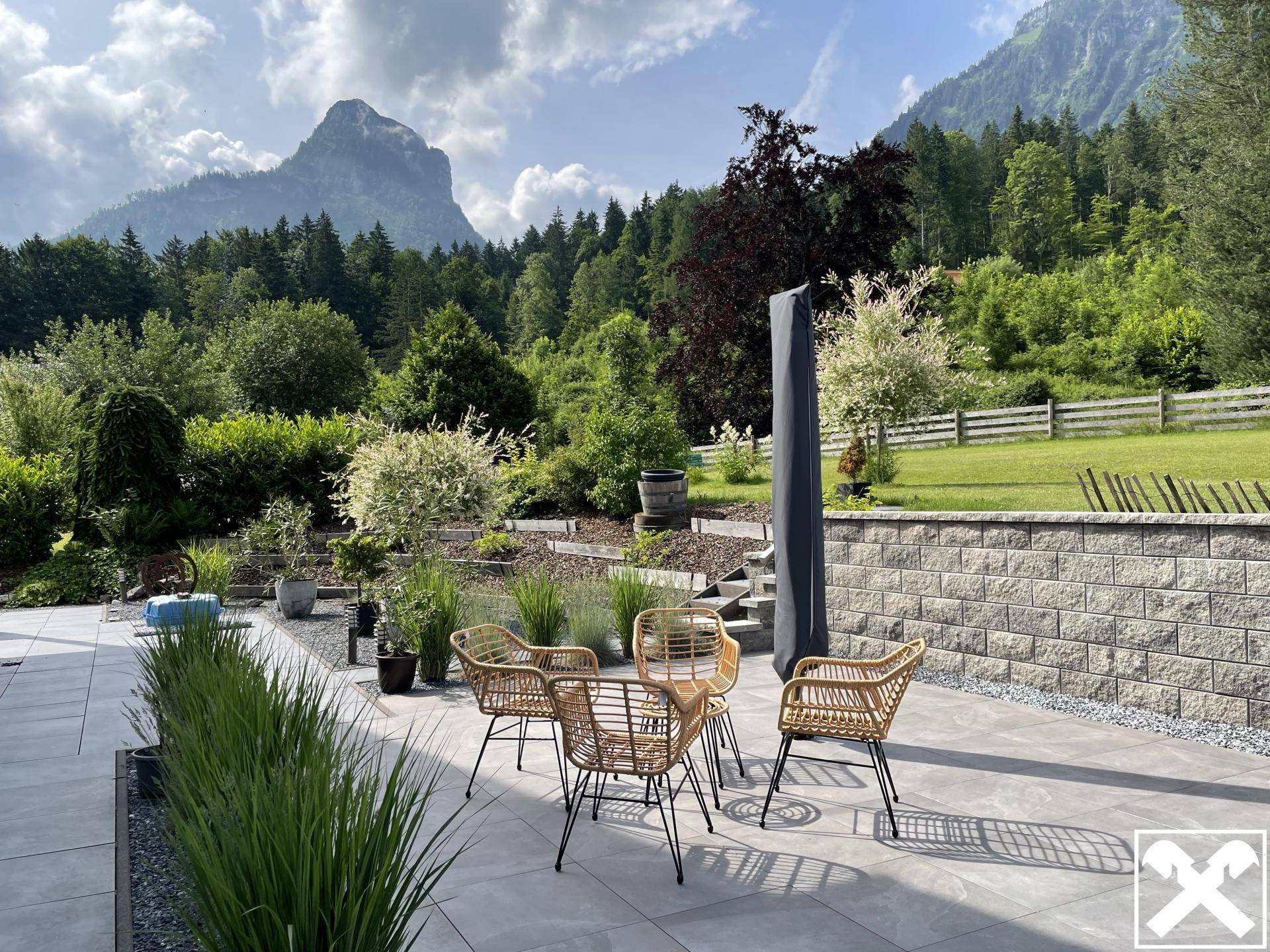 Terrasse nach Süden Blick zum Sparber