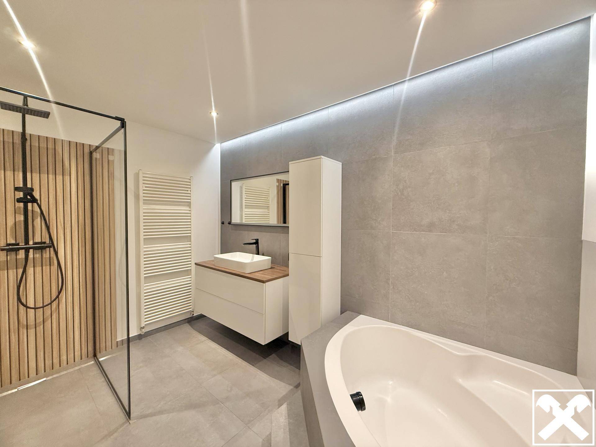 Badezimmer I.