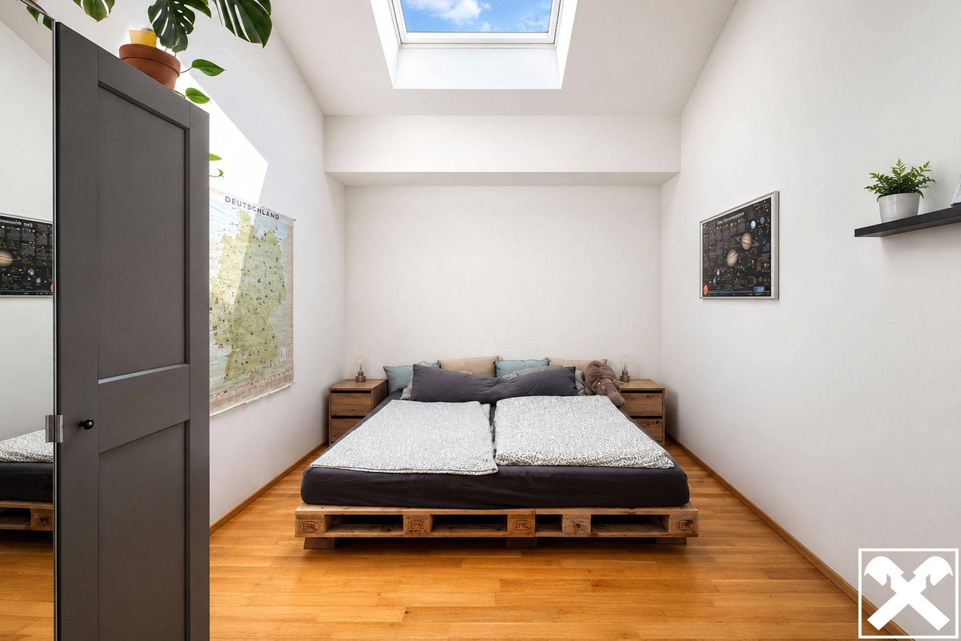 Schlafzimmer 1