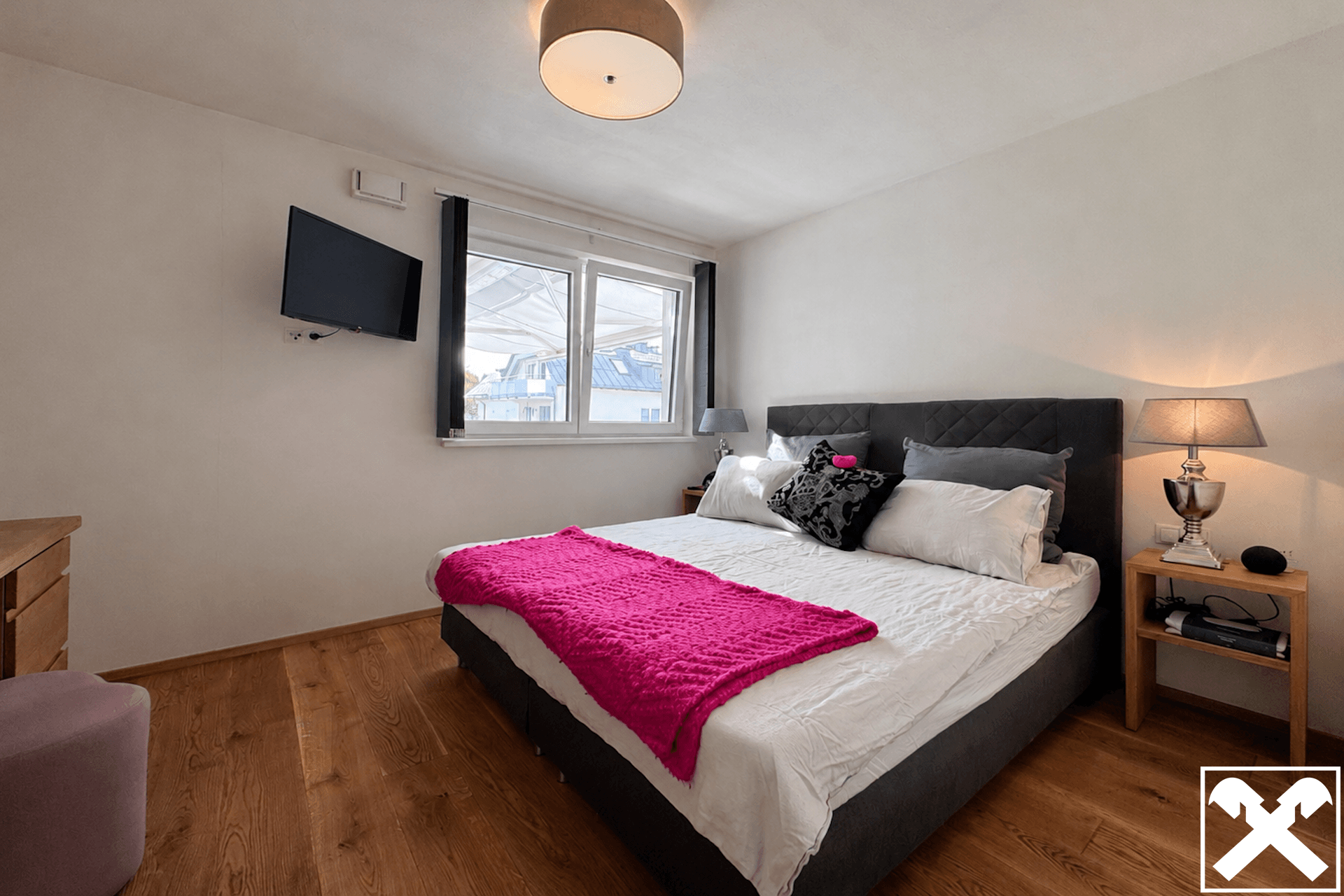 Schlafzimmer 1