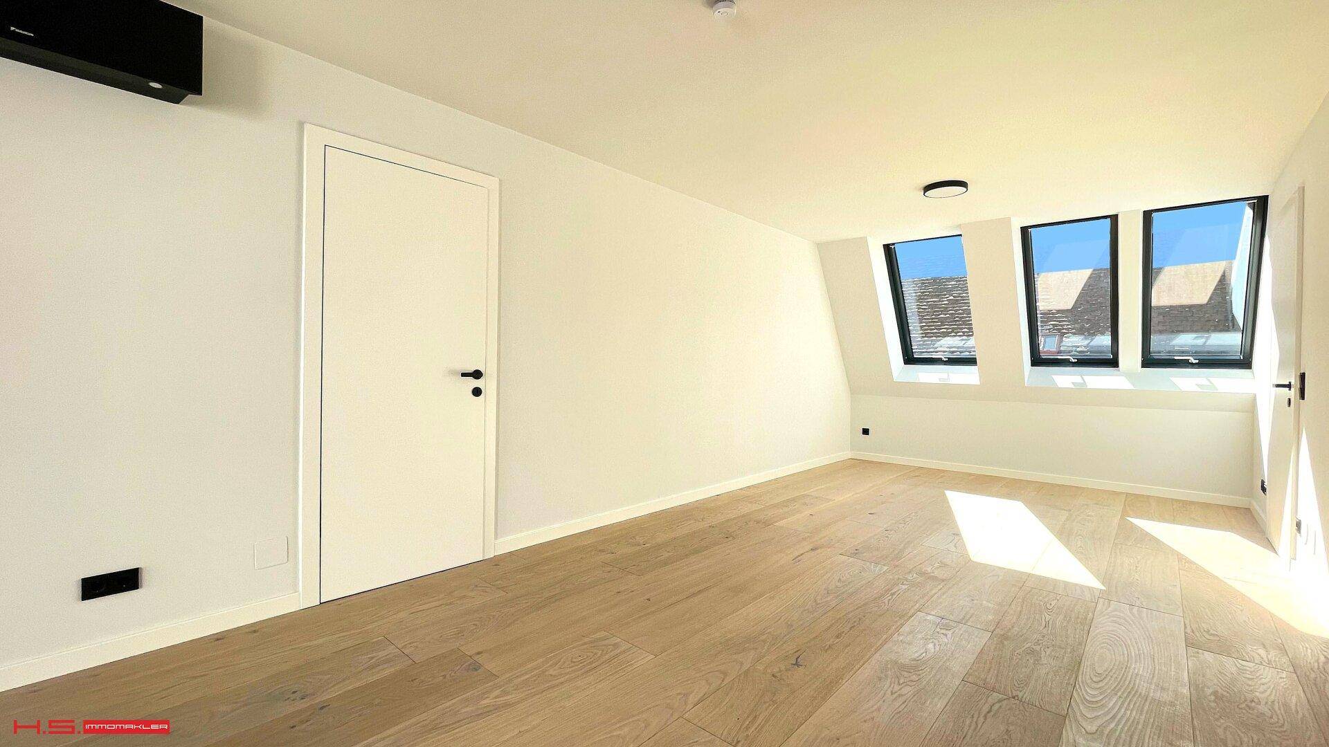 TOPLAGE 4. BEZ. - TERRASSENERSTBEZUG - GRÜNBLICK - 1.DG - 3 ZIMMER - GROSSES BAD - KLIMA - KERNSANIERTES STILHAUS – pohled 2