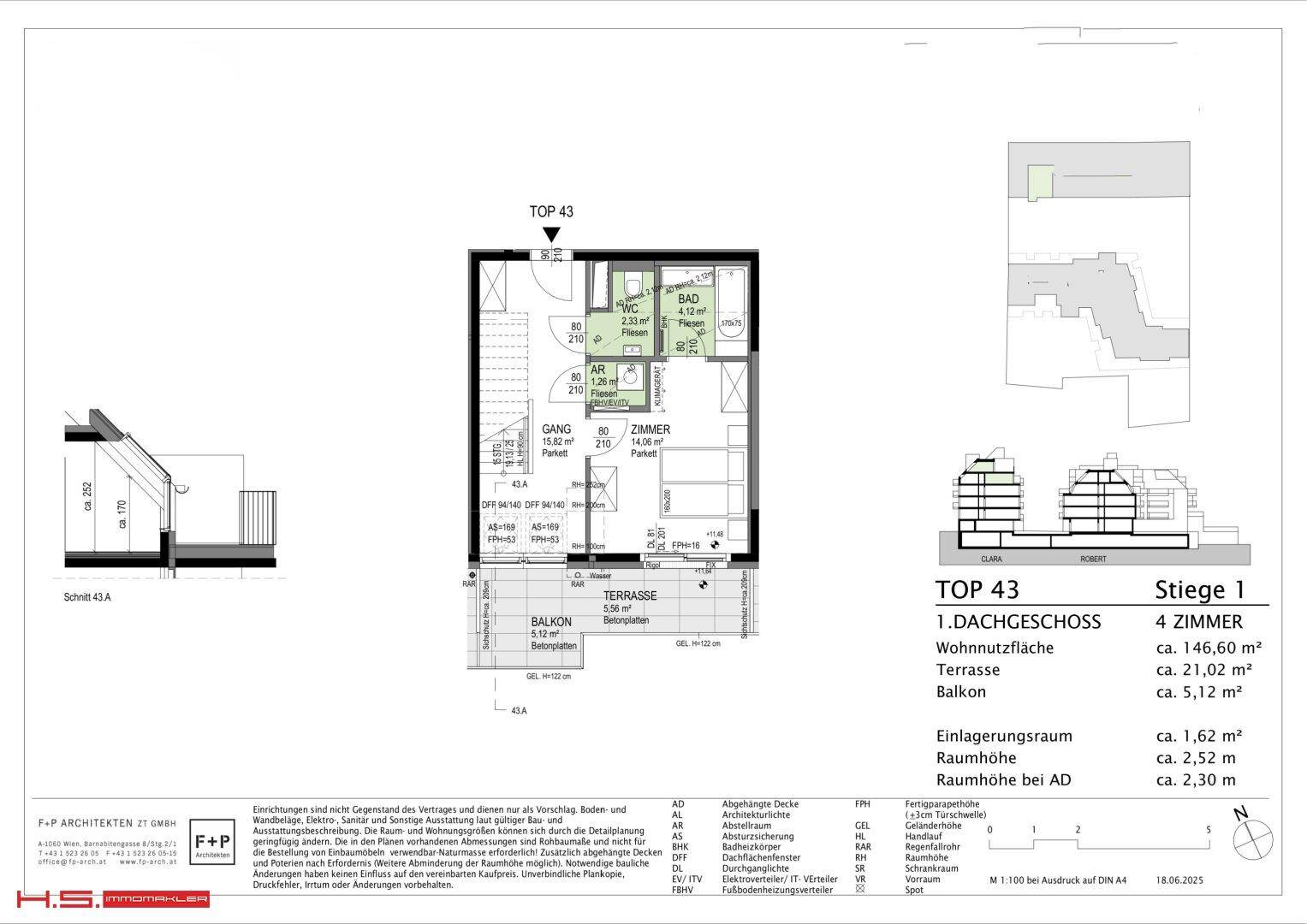 Grundriss des Dachgeschosses (TOP 43) mit Terrasse, Balkon und vier Zimmern.