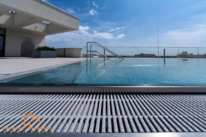 Pool1.jpg