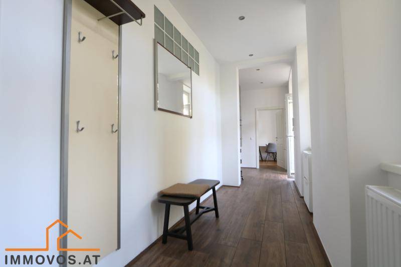 Vorraum mit Garderobe