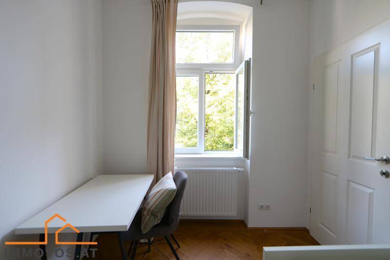 ein Arbeitsplatz mit Gr&#252;nblick