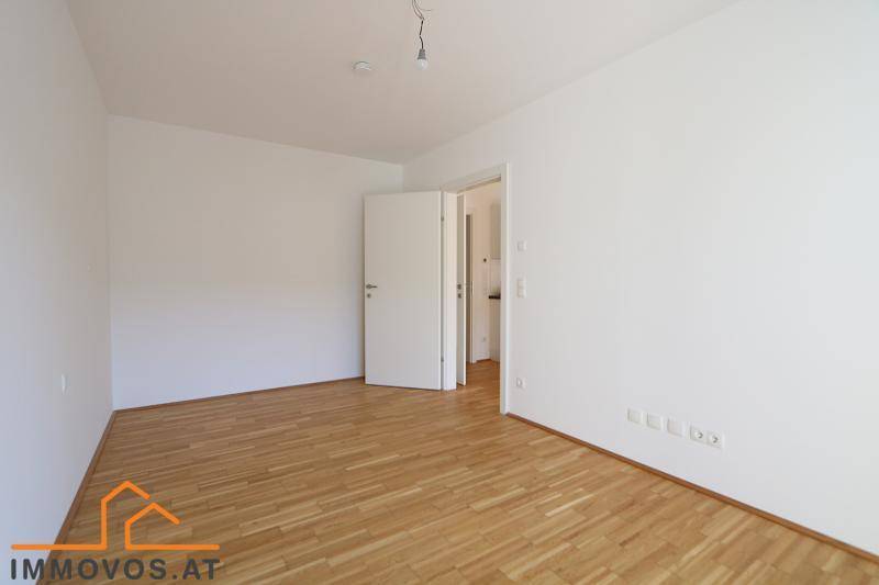 ausreichend Platz f&#252;r Schr&#228;nke im SZ