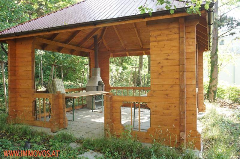 Barbecue-Pavillon im Gemeinschaftsgarten