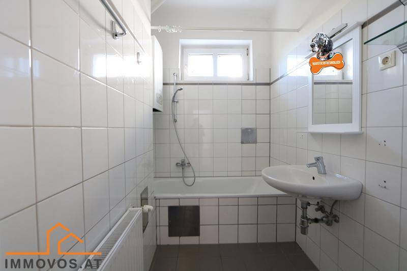 Bad mit Wanne