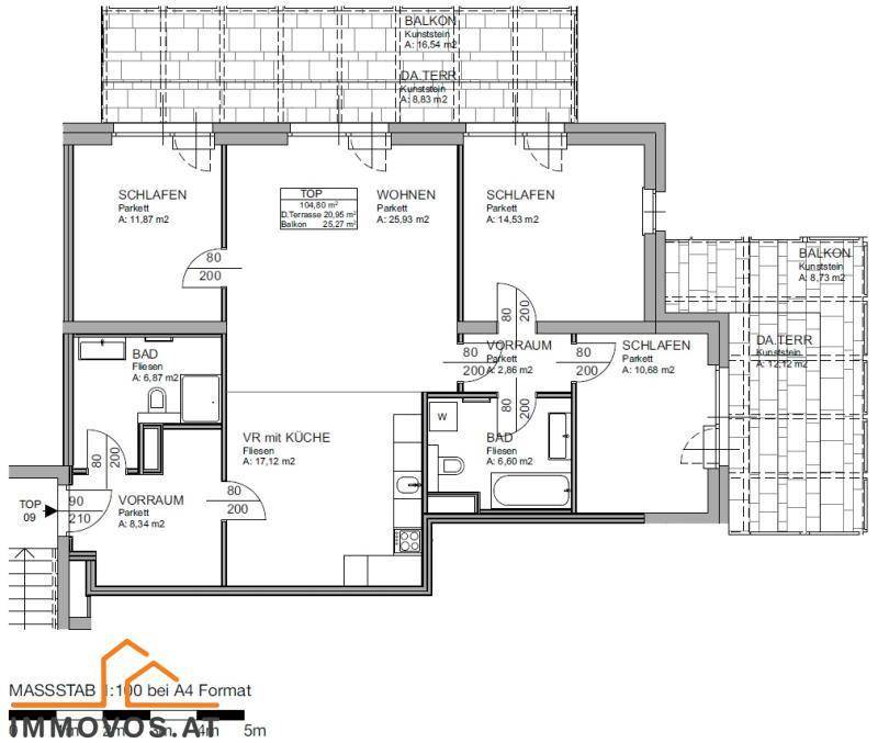 Detaillierter Grundriss einer Wohnung mit mehreren Schlafzimmern, Bädern und Balkonen.