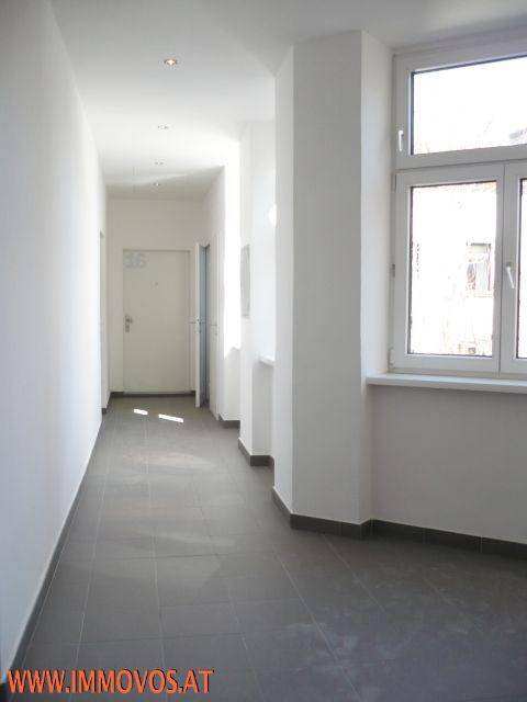 C. Stiegenhaus, Gangansicht