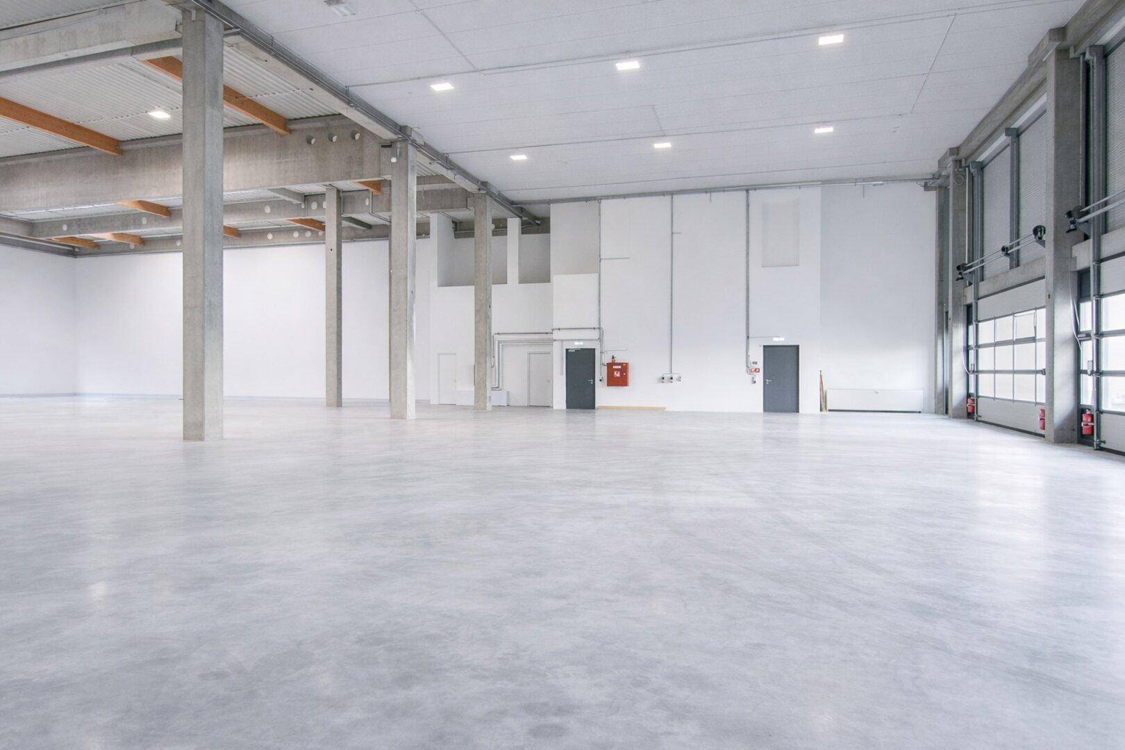 Lagerhalle südlich von Wien, in Wr. Neudorf - Prikaz 2