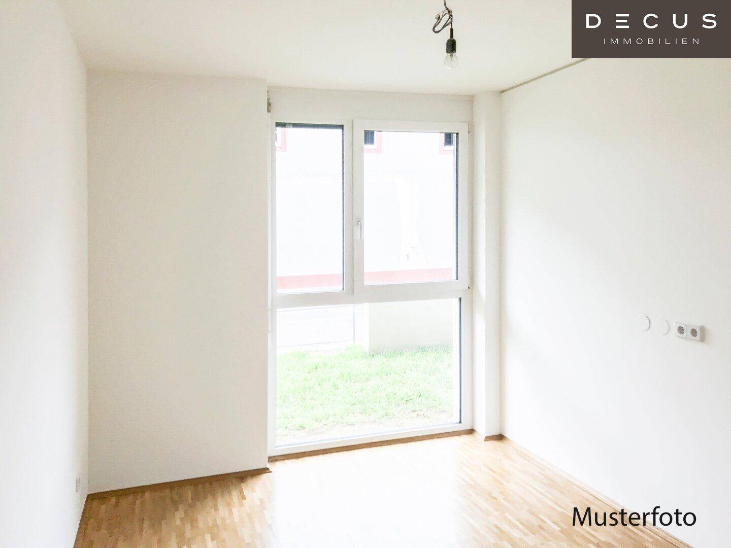 | 2-ZIMMER ERDGESCHOSSWOHNUNG MIT FREIFLÄCHE | NÄHE BAHNHOF - Ansicht 3