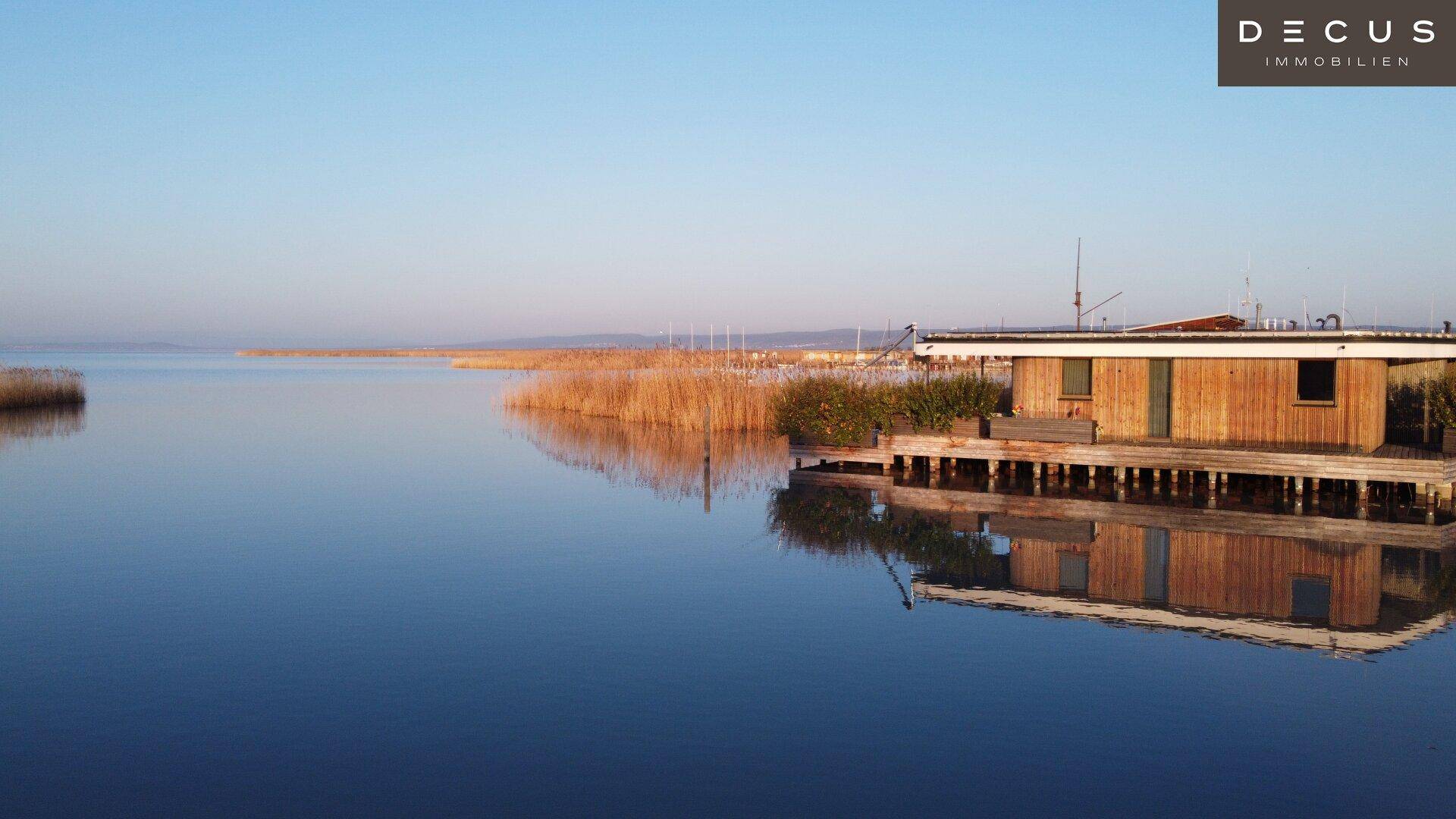 EINMALIGES ARCHITEKTEN-SEEHAUS IN PRIVATER LAGE MIT UNVERBAUBAREM SEEWEITBLICK - Ansicht 2