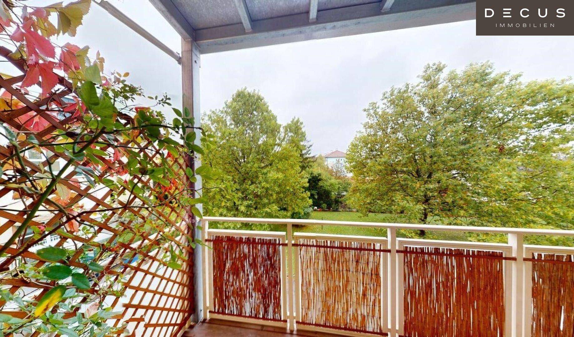 gartenseitiger Balkon