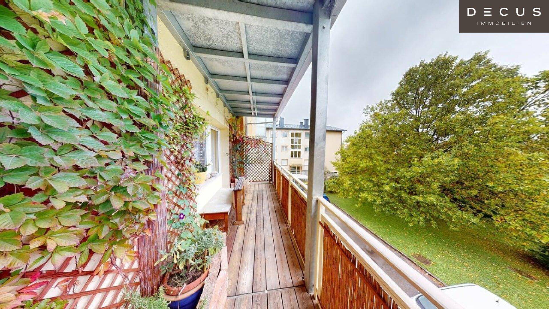 gartenseitiger Balkon