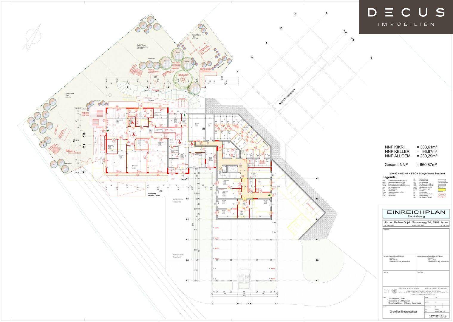 Grundriss des Erdgeschosses und Untergeschosses mit Gartenbereichen und Parkmöglichkeiten.