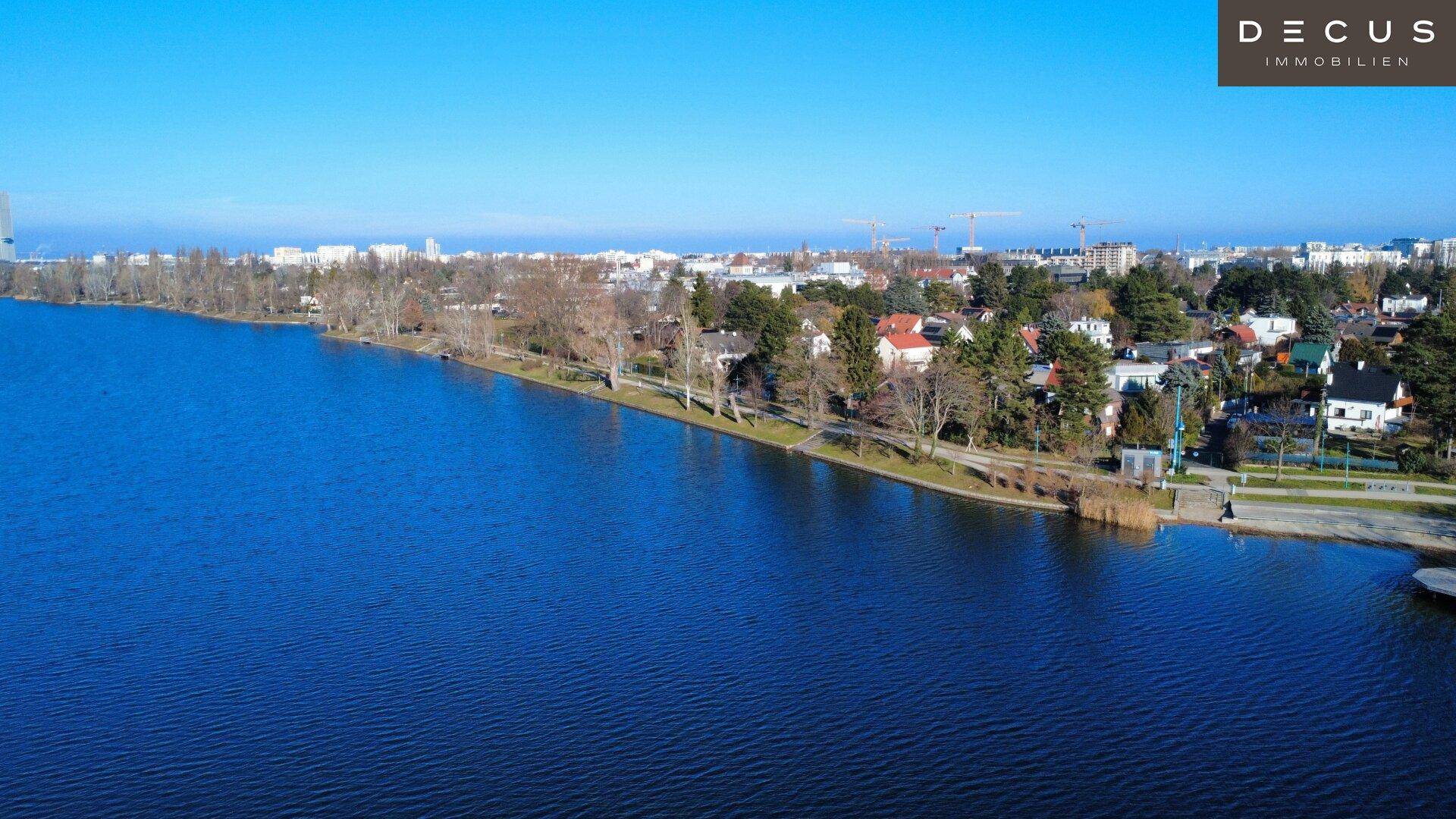 Rarität am Markt - Exklusiver Baugrund direkt in der 1. Reihe an der Alten Donau – freier, unverbaubarer Blick aufs Wasser - Eigengrund - Ansicht 3