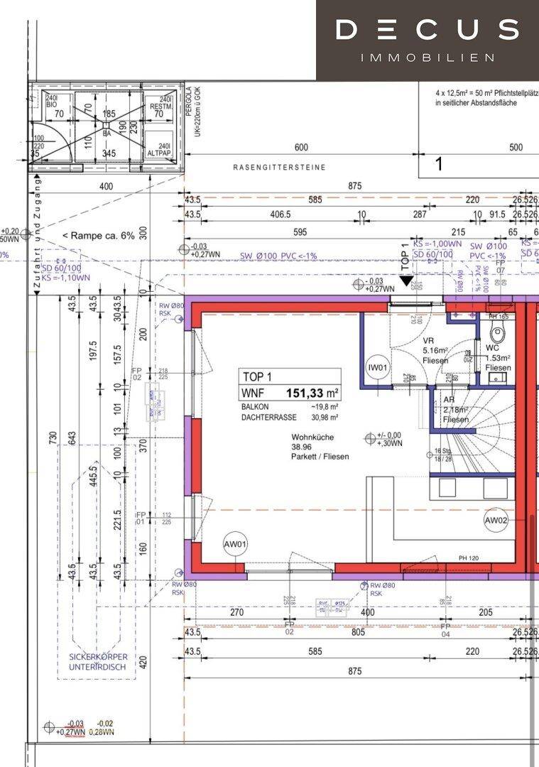 Grundriss der obersten Etage mit Dachterrasse, Balkon und offenem Wohnbereich.