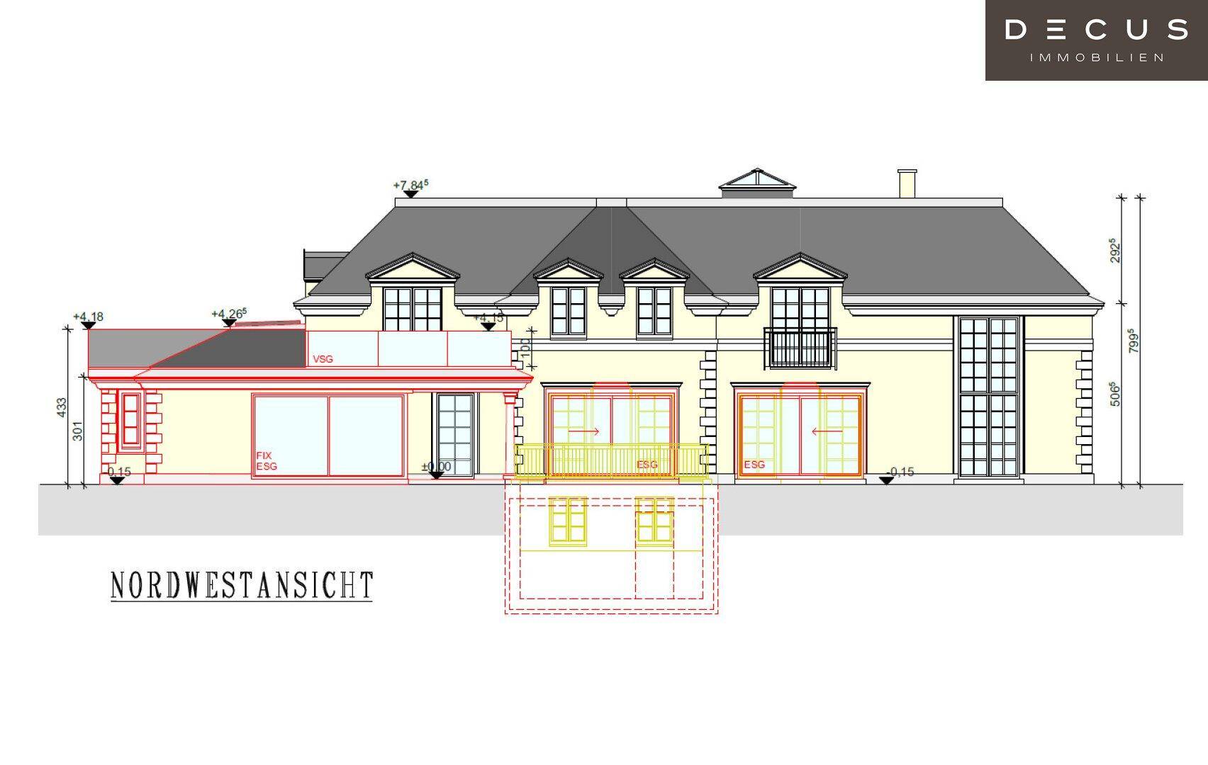 Architektonische Nordwestansicht des Hauses mit Terrassen und großen Fensterfronten.