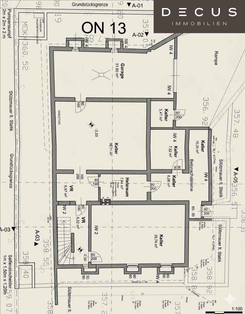 Grundriss des Kellergeschosses mit Garage und verschiedenen Kellerräumen.