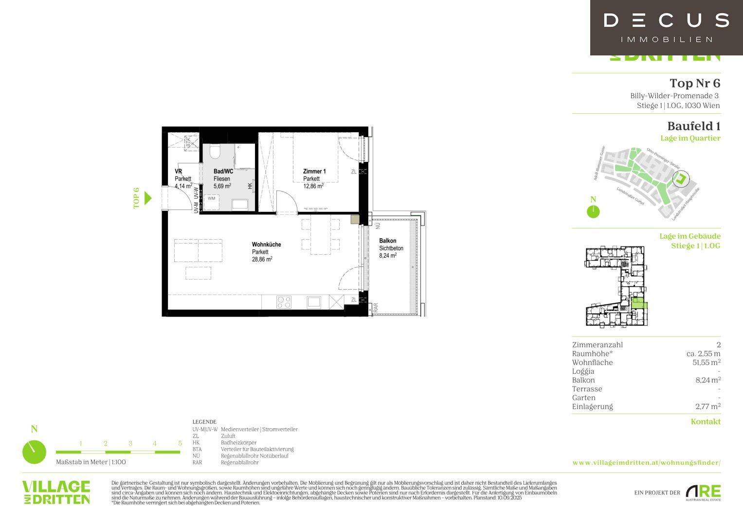 Grundriss einer Wohnung mit zwei Zimmern, Bad, Balkon und offener Wohnküche im ersten Obergeschoss.