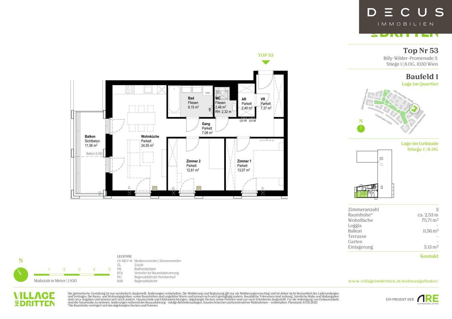 Detaillierter Grundriss einer Wohnung mit drei Zimmern, Balkon, offener Wohnküche und Abstellräumen.
