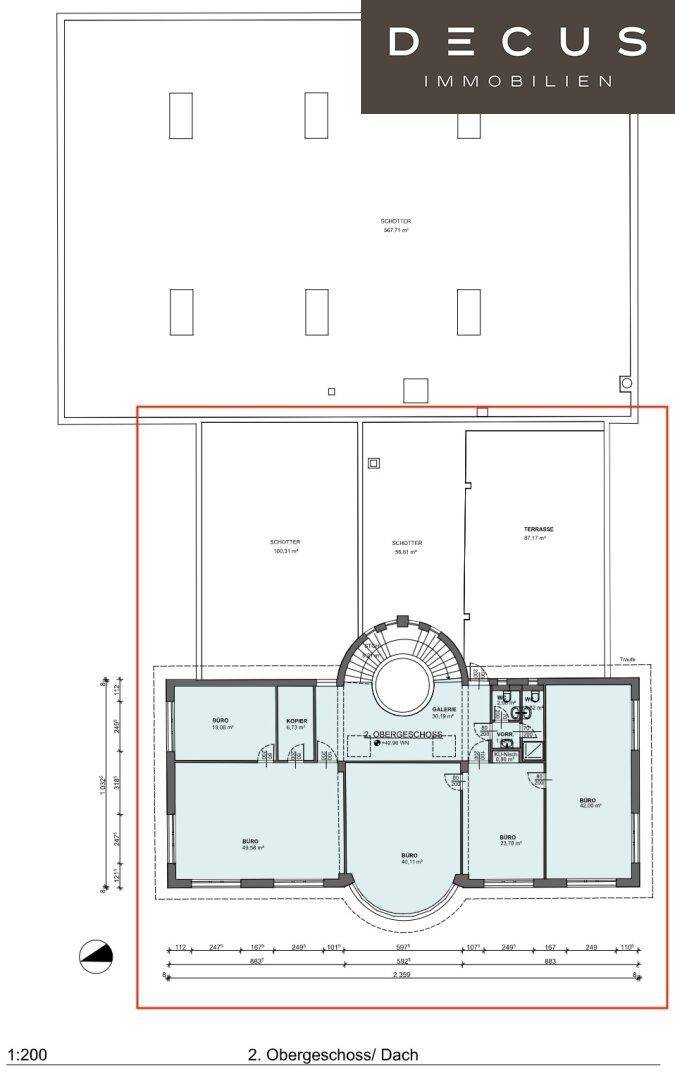 Grundriss des zweiten Obergeschosses mit Büros und einer Terrasse.