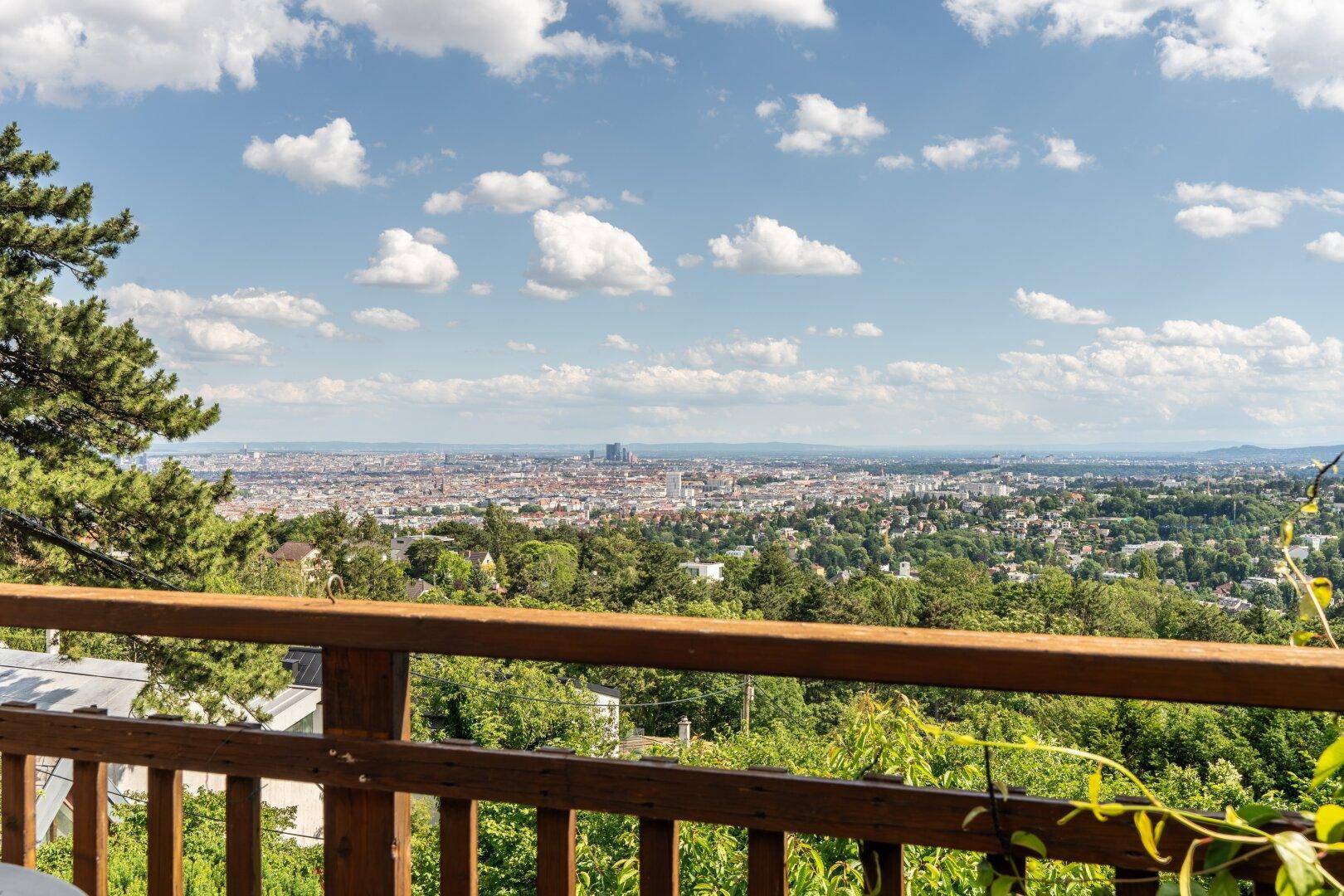 Gartenglück pur, Grünruhe und Stadtpanorama! - Ansicht 5