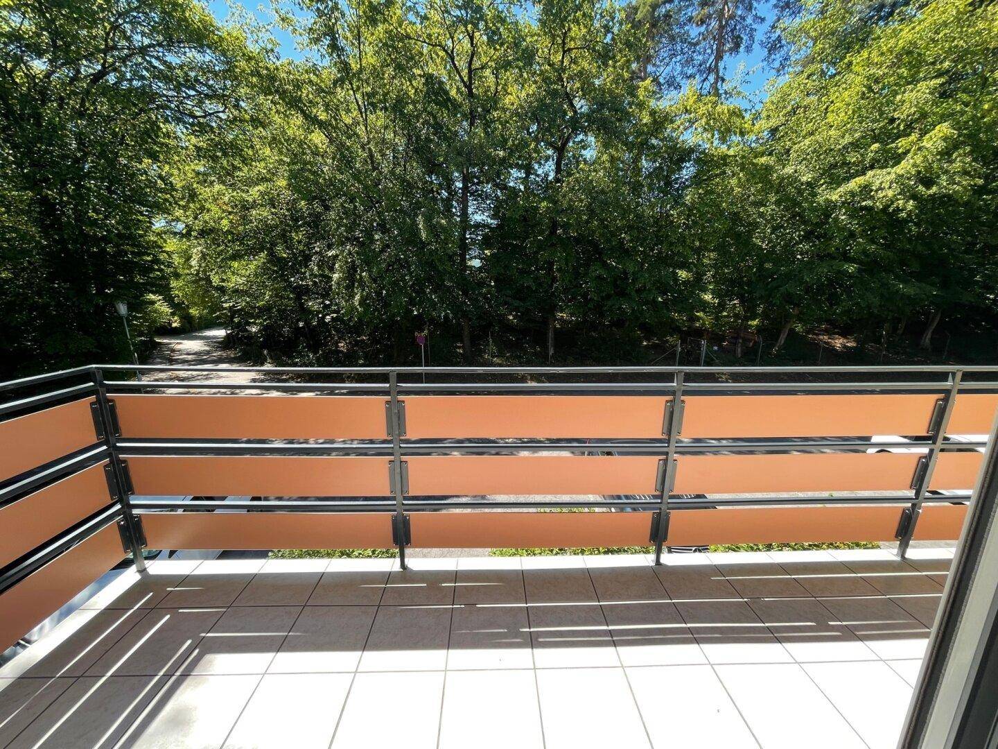 TOP sanierte Wohnung mit Balkon und Parkplatz in Krumpendorf in direkter Seenähe - Provisionsfrei für den Mieter!