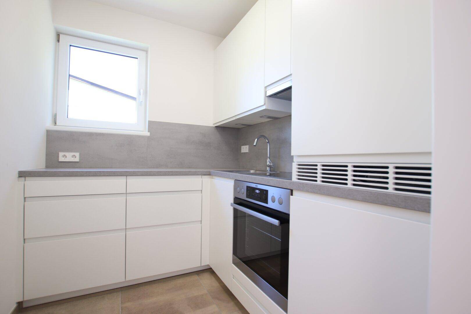 TOP sanierte Wohnung mit Balkon und Parkplatz in Krumpendorf in direkter Seenähe - Provisionsfrei für den Mieter!