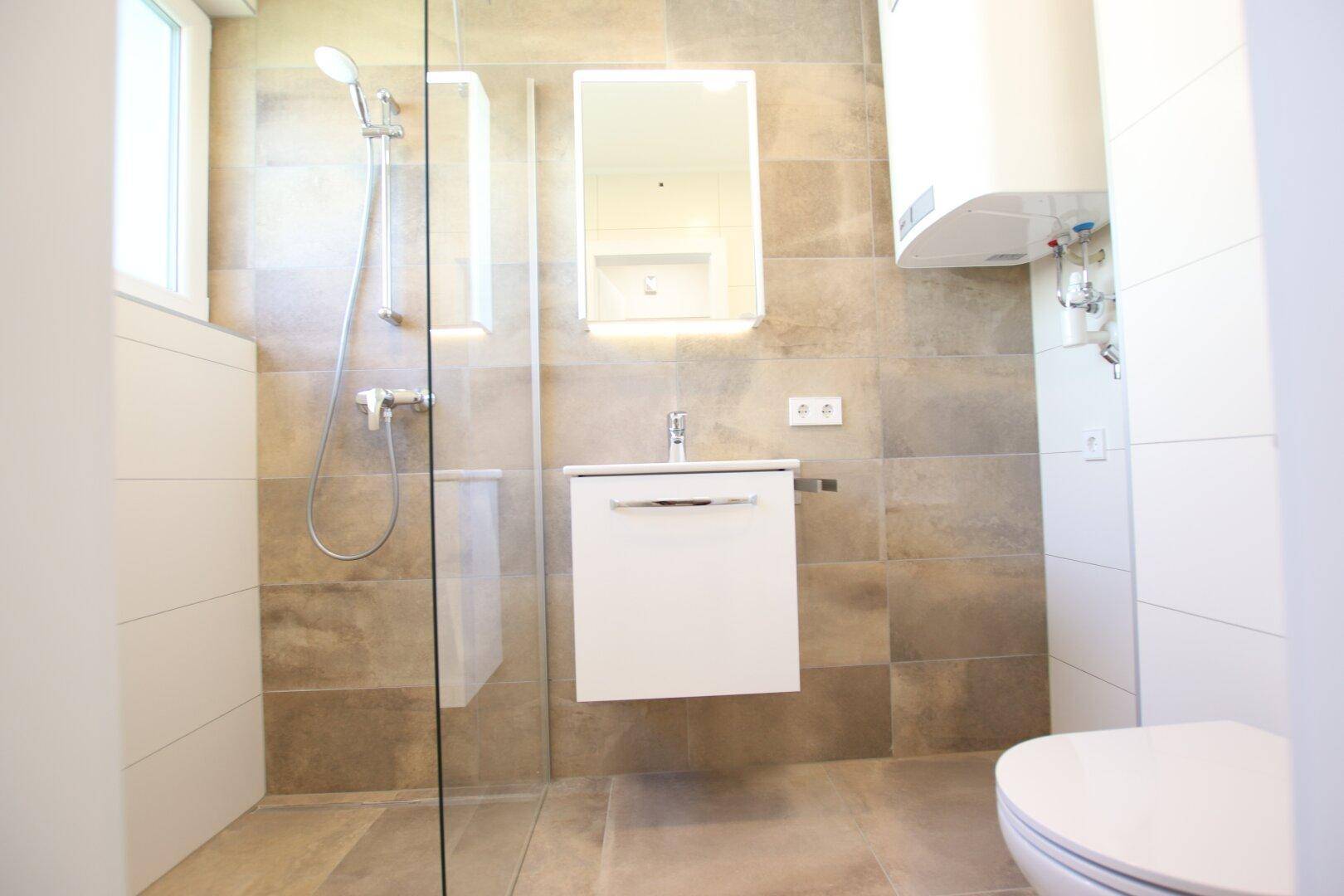 TOP sanierte Wohnung mit Balkon und Parkplatz in Krumpendorf in direkter Seenähe - Provisionsfrei für den Mieter!