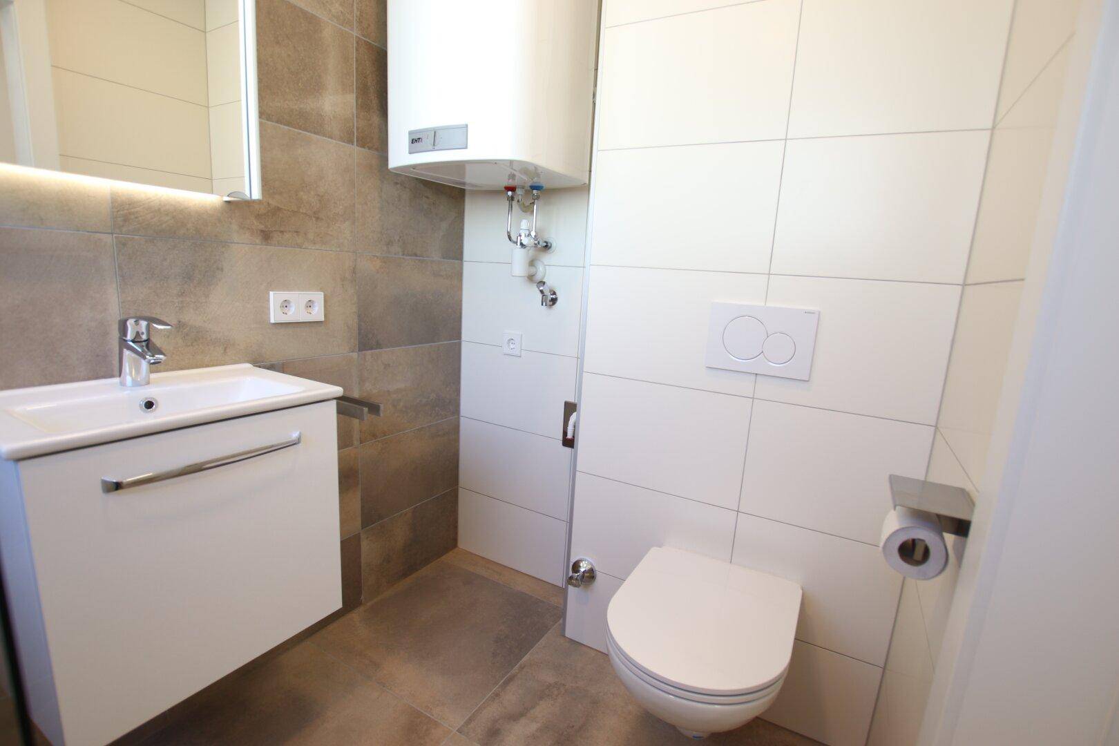 TOP sanierte Wohnung mit Balkon und Parkplatz in Krumpendorf in direkter Seenähe - Provisionsfrei für den Mieter!