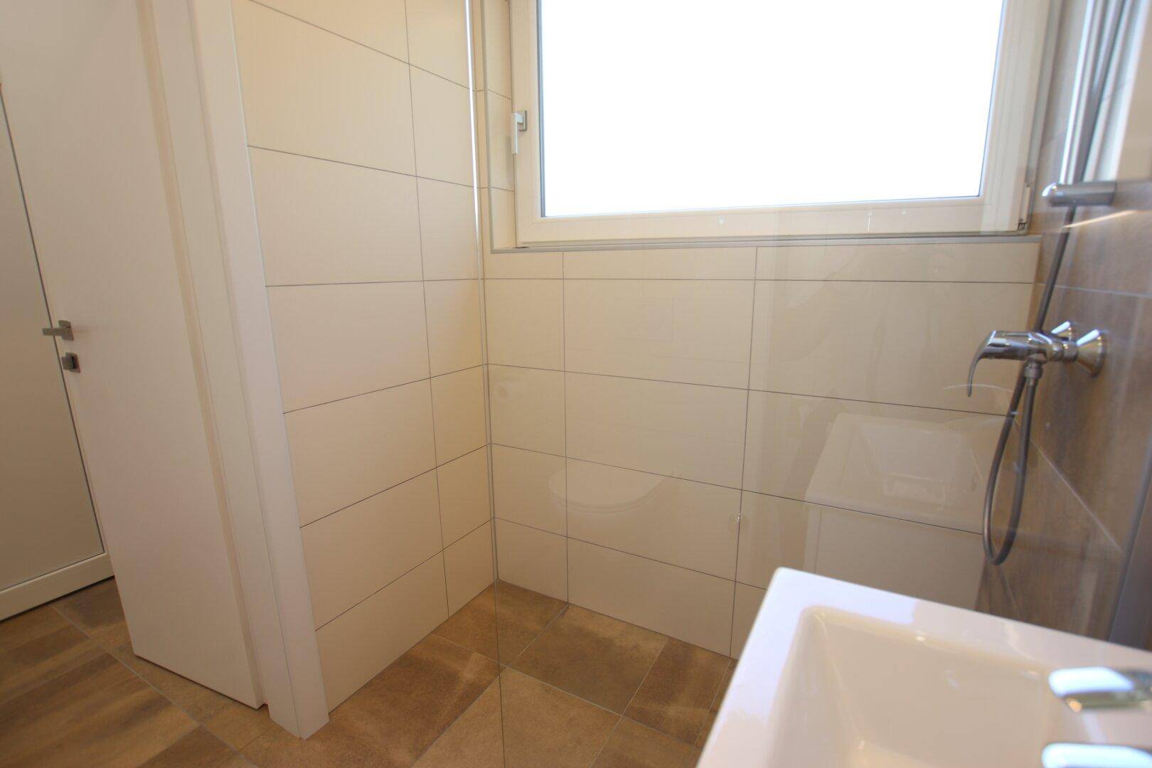 TOP sanierte Wohnung mit Balkon und Parkplatz in Krumpendorf in direkter Seenähe - Provisionsfrei für den Mieter!